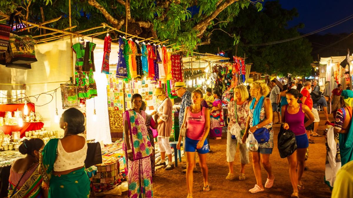 Arpora Night Bazaar Goa 2025 with crafts and street food during Christmas.